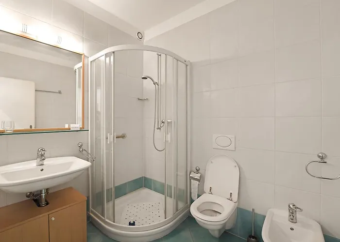 Sweet View - Happy لوغانو